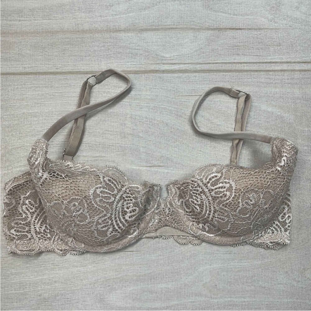 Victoria’s Secret Nude Lace Push Up Bra Size 34C
